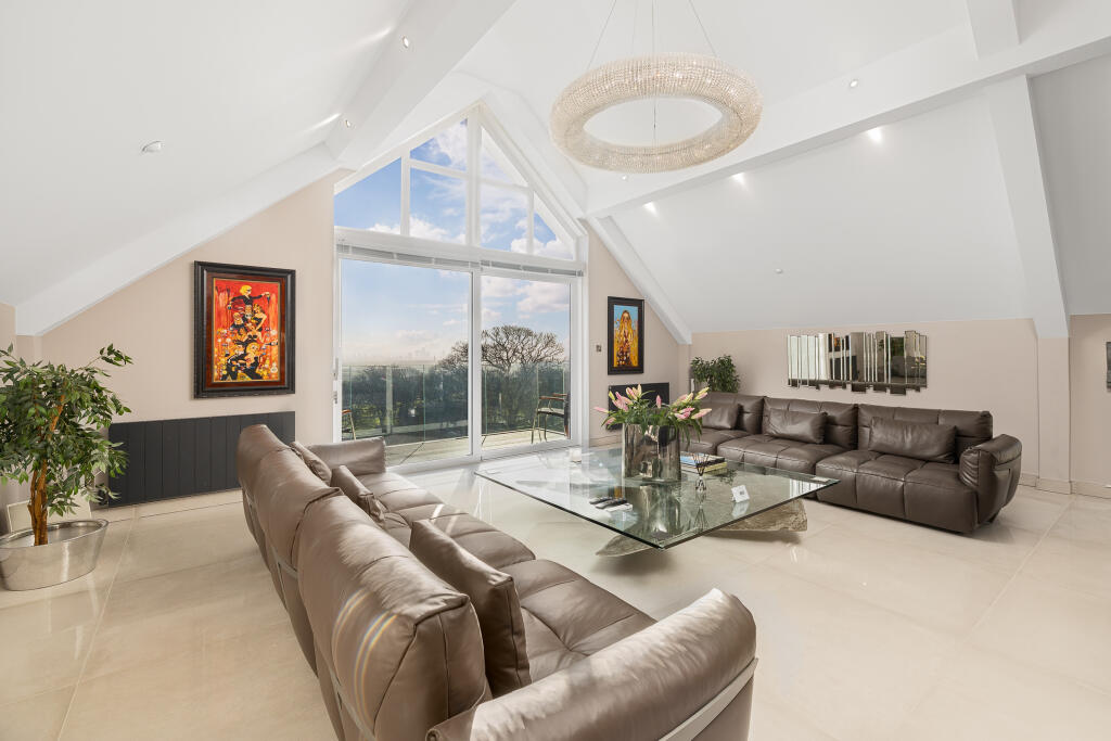 The penthouse, the Ryddings Birtle Road BL9 6UT-35