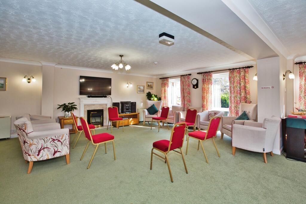 RESIDENTS LOUNGE