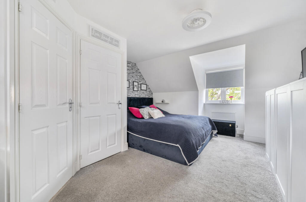 1347027-8-68b564b...