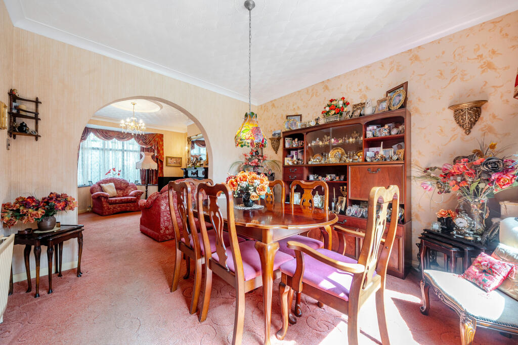 1305318-3-6842f2ae102e4