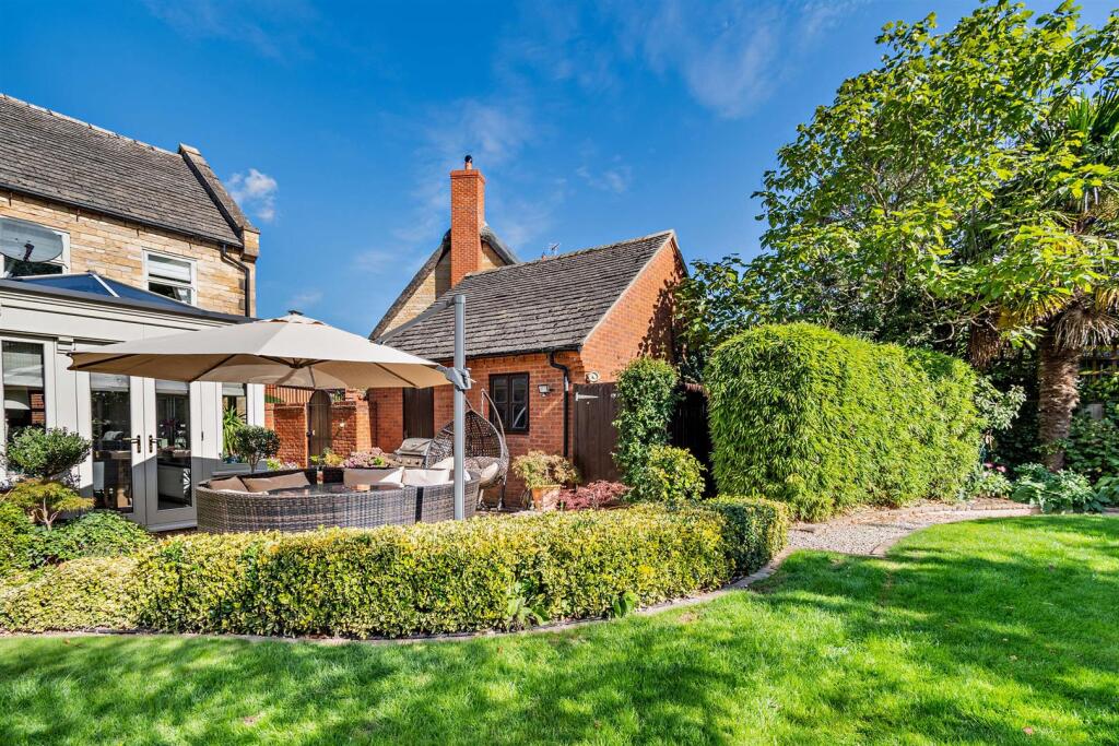 8620029-exterior22-8