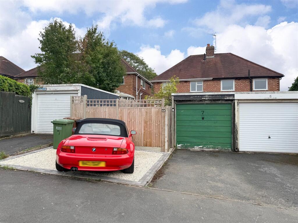 Off Road Parking &amp; Garage