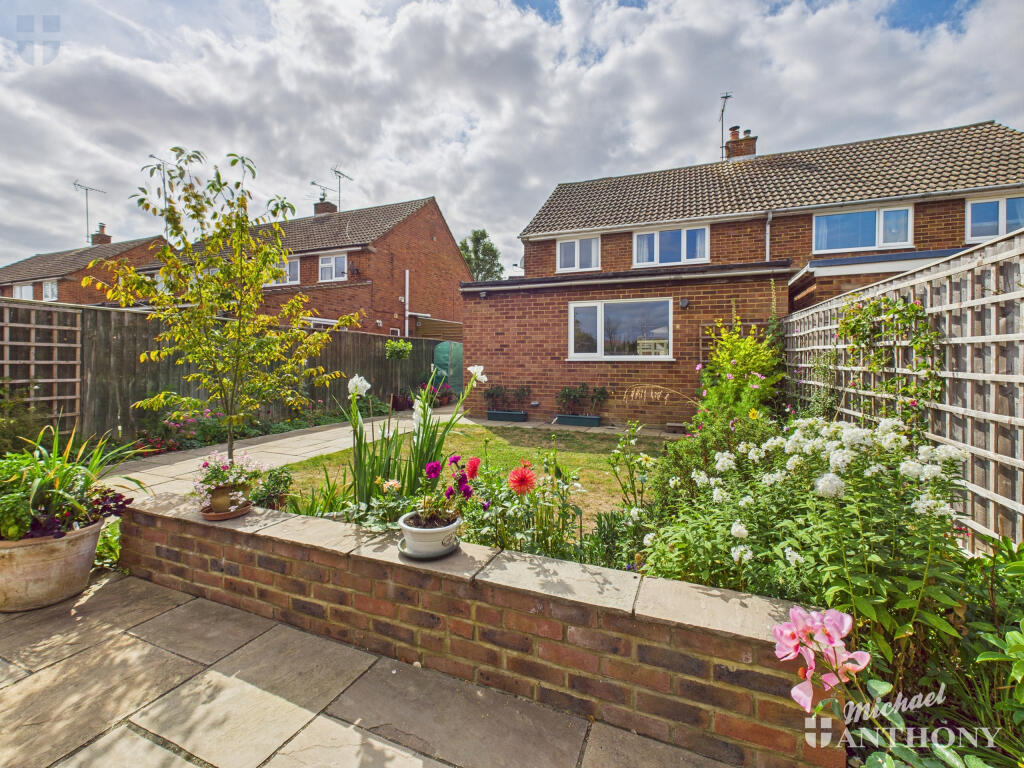 CAM03852G0-PR0396-STILL017