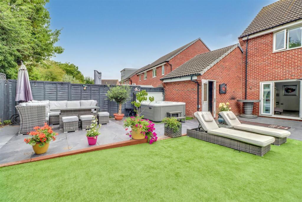 16 MAPLE LANE WICKFORD-34.jpg