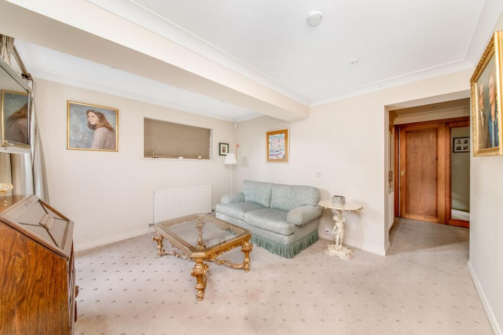 SECOND SITTING ROOM / BEDROOM