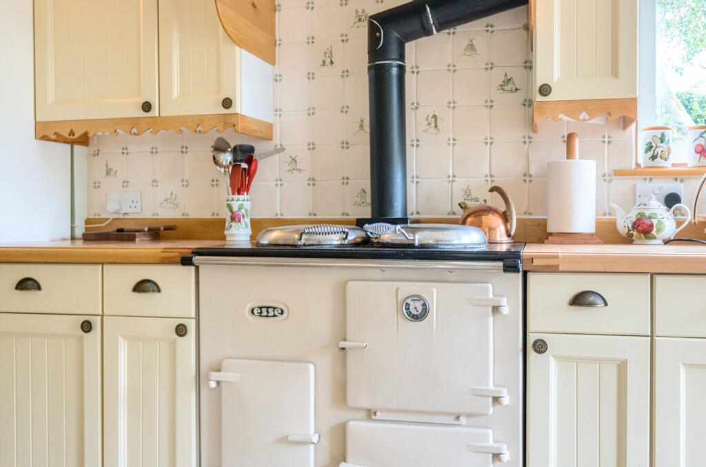 1296312-1-6835e64...