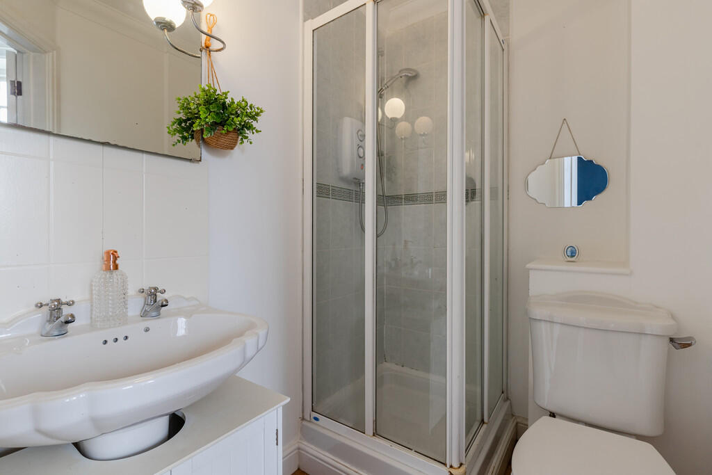 A21 - 4 Woodbury ...