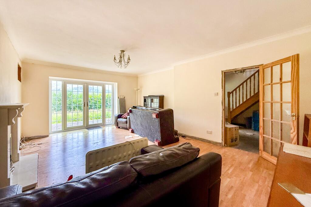 39 Penywern Road, Ystalyfera, Swansea, Wales, SA9 2NH