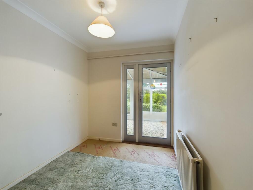 Bedroom 4.jpg