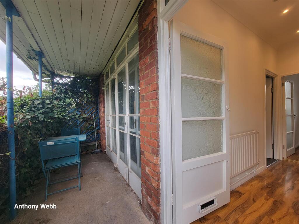 Balcony/front door