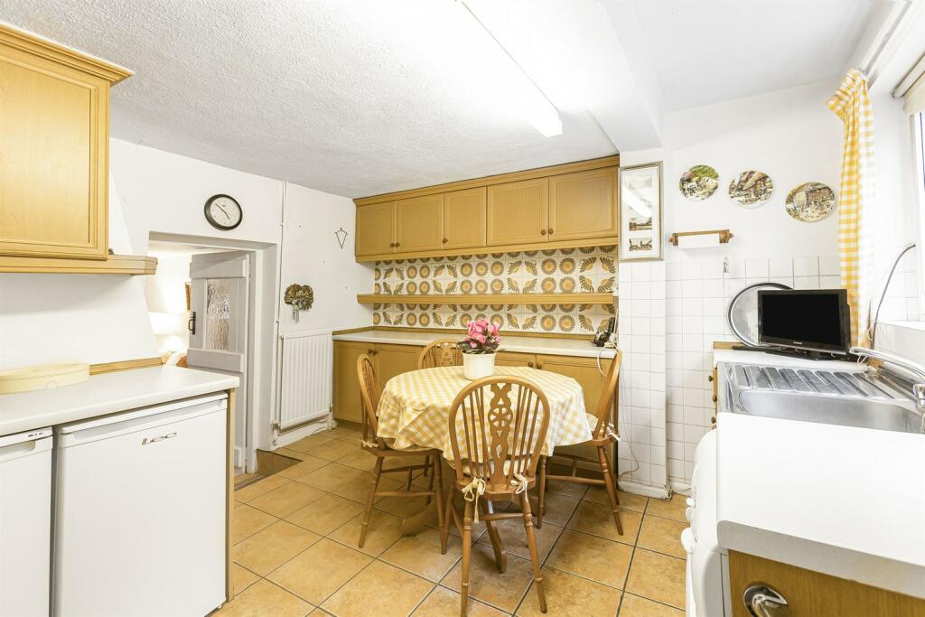 Kitchen/Breakfast Ro