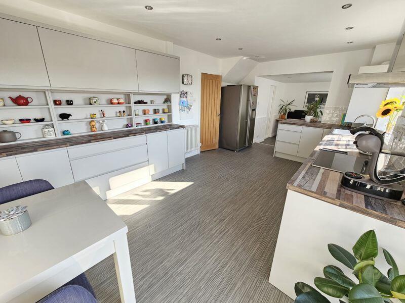 Kitchen/Breakfast Room 