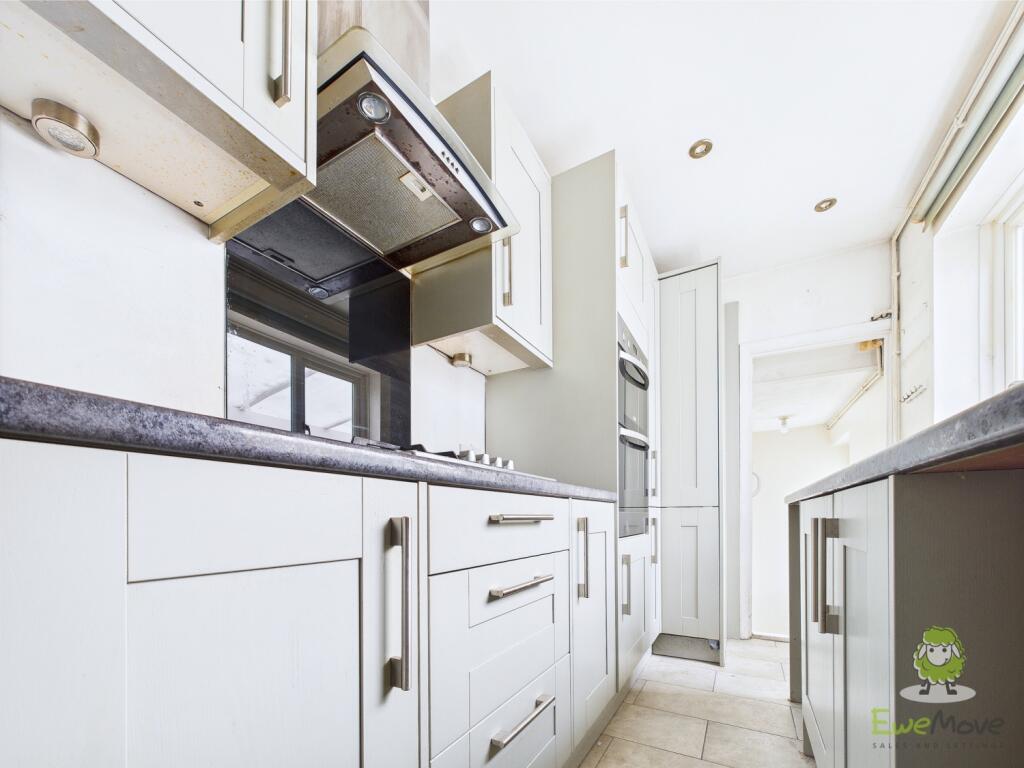 CAM01543G0-PR0130-STILL021