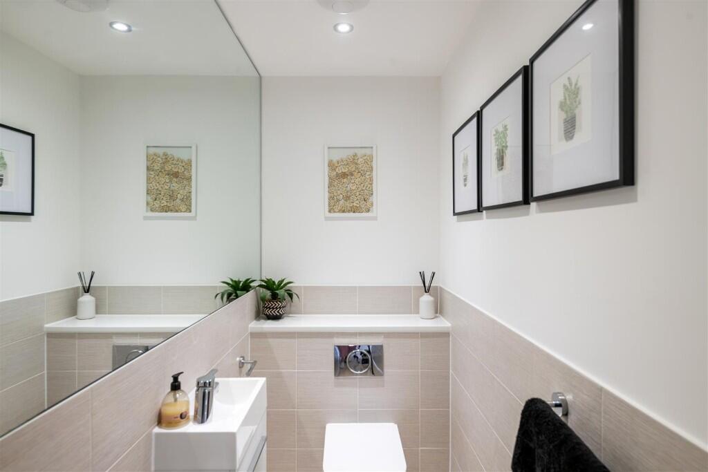 Cloakroom 