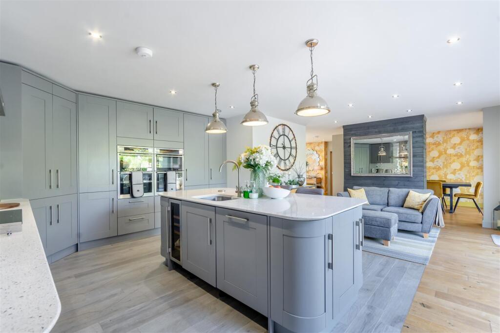 8645460-interior21.jpg