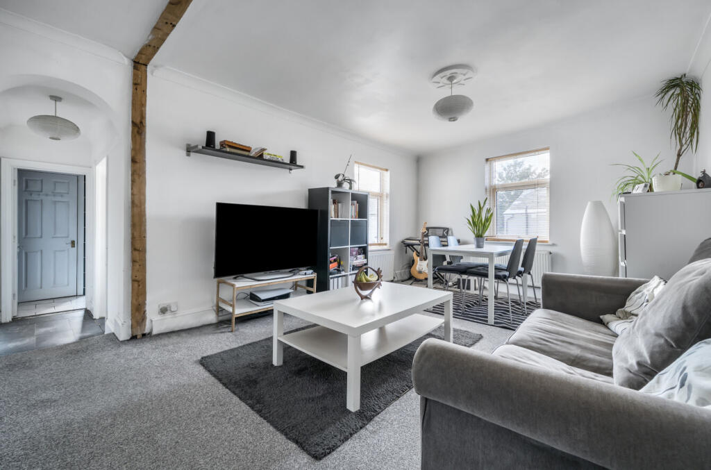 1359048-9-68d51be...