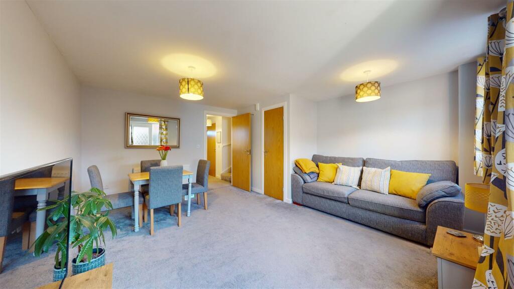 Living/Dining Room