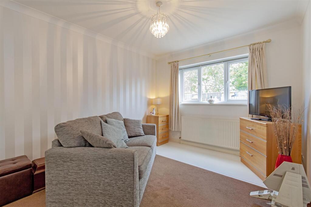 Bedroom 3-1.jpg
