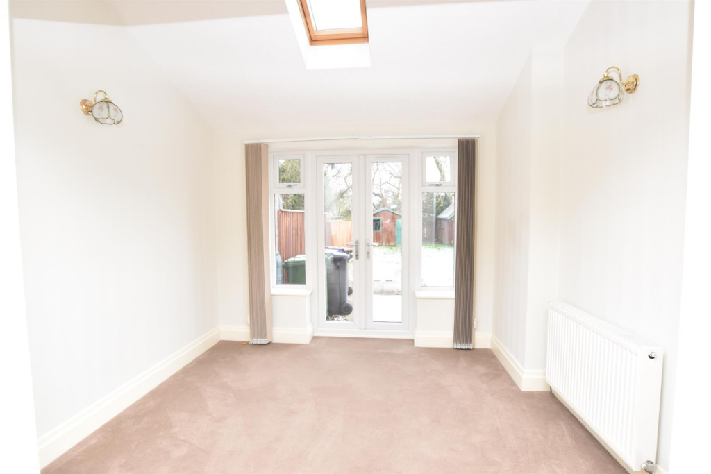 SITTING ROOM