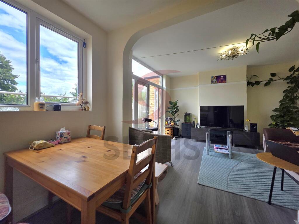 Dining Area/2nd Reception Room