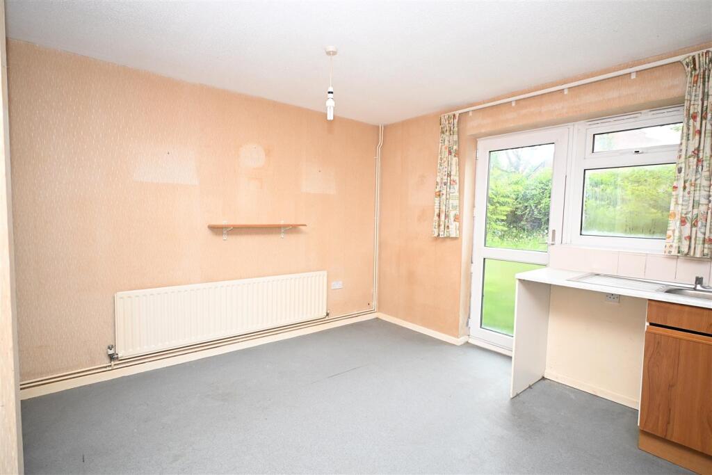 Kitchen/ dining room