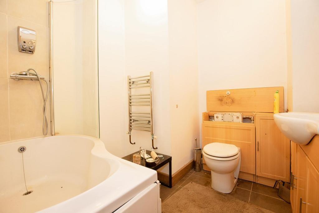 76274_KEN220024_I...