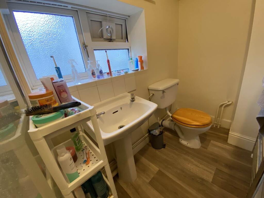 First Floor Shower R