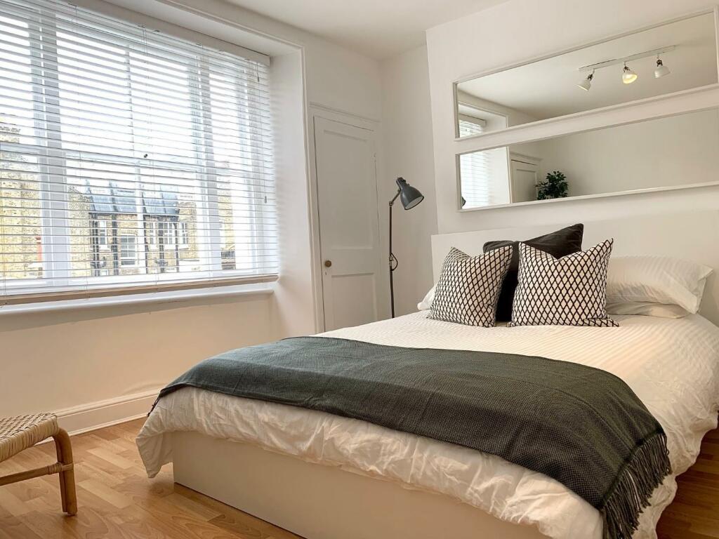 Master Bedroom 2.jpg