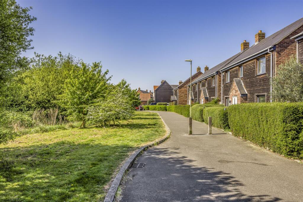 24 Angus Way, Waterlooville-PorticoMarketing-SoldB