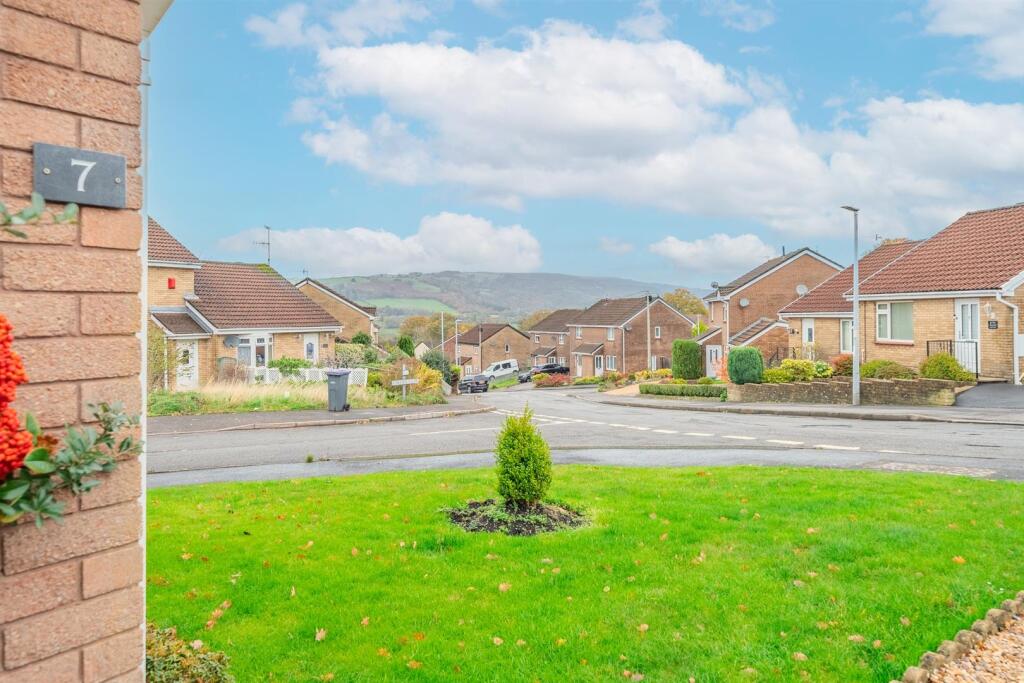 7 Chester Close-31.jpg