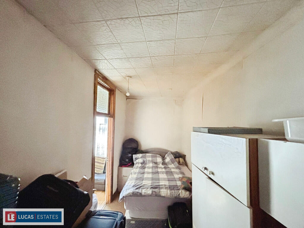 9a30d5e3-image_pi...