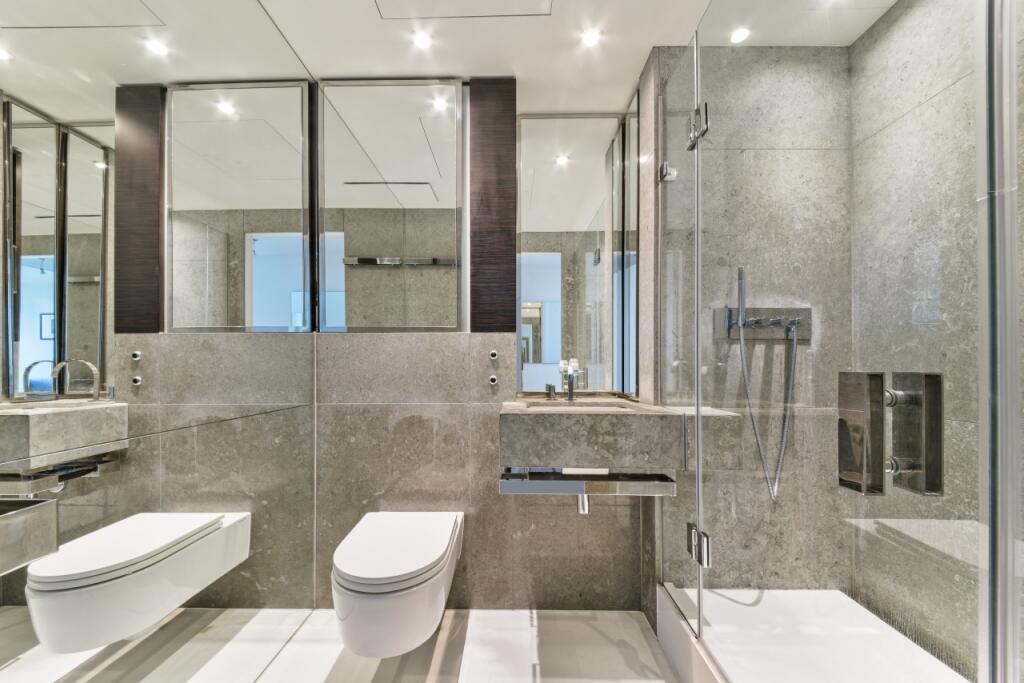 East Tower, Pan Peni