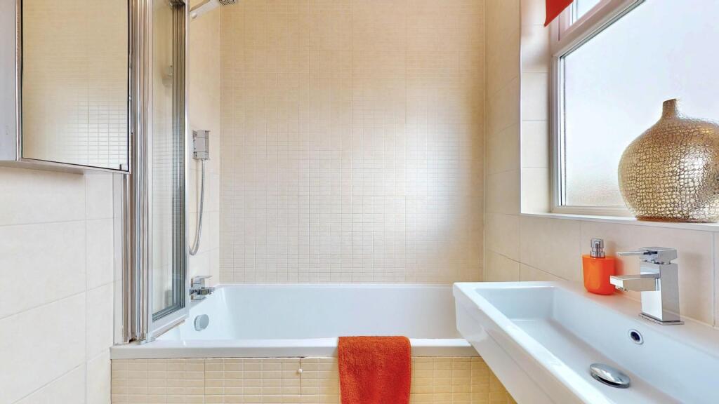 141-Havering-Gardens-03242025_110528 4.jpg