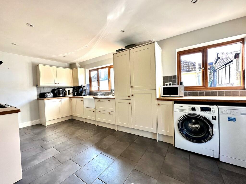 Kitchen 3