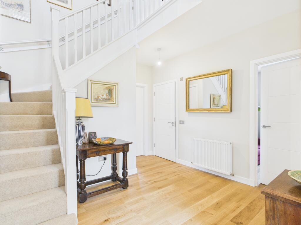 CAM03481G0-PR0111-STILL002