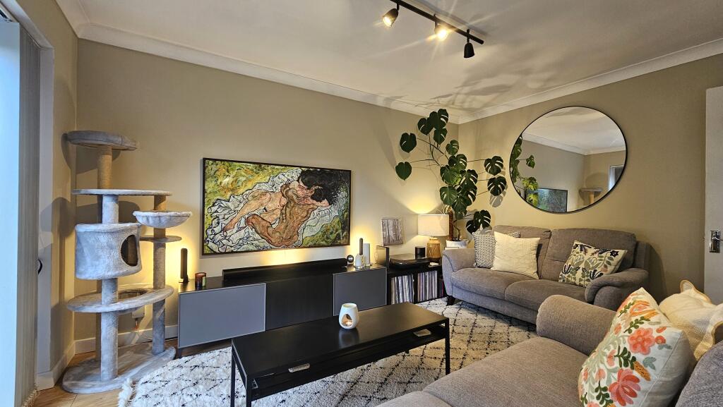 Lounge / Dining room