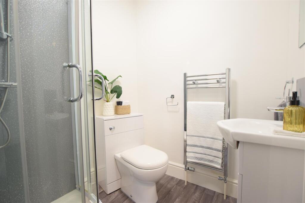 Room 3 En Suite
