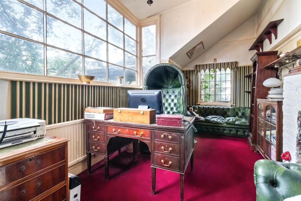 St Raphael Road 3-031.jpg