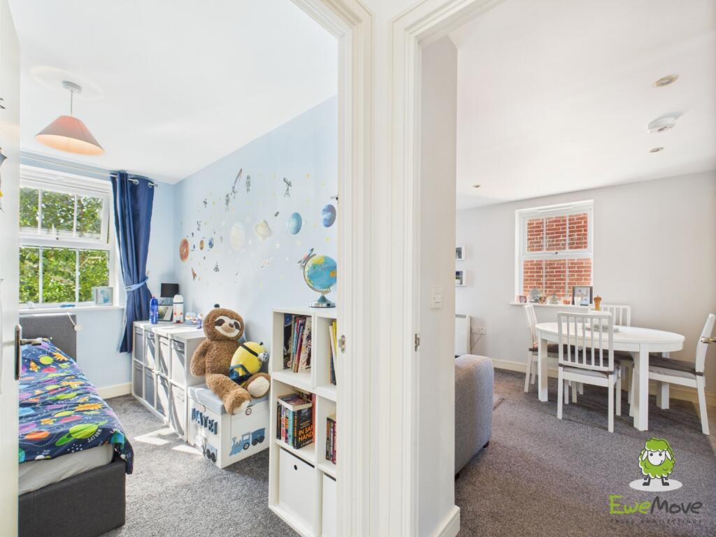 CAM03778G0-PR0283-STILL011