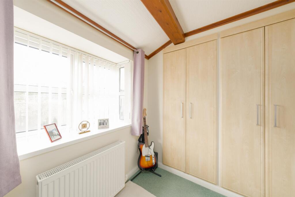 3 Maple Crescent Springwood Village Kelso-21.jpg
