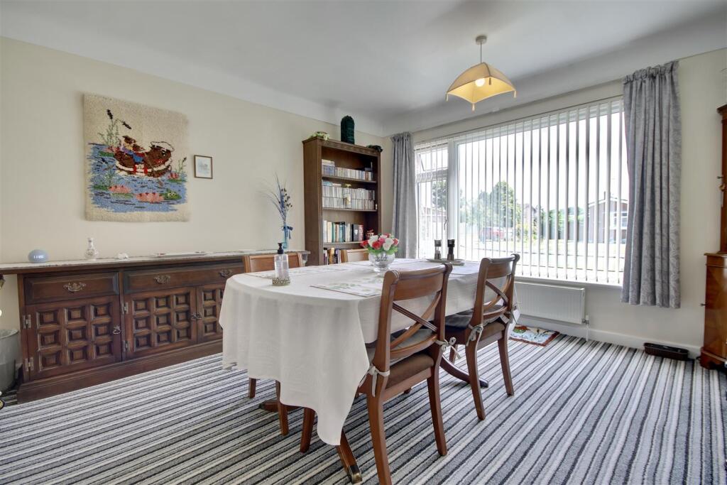 BEDROOM THREE/DINING ROOM