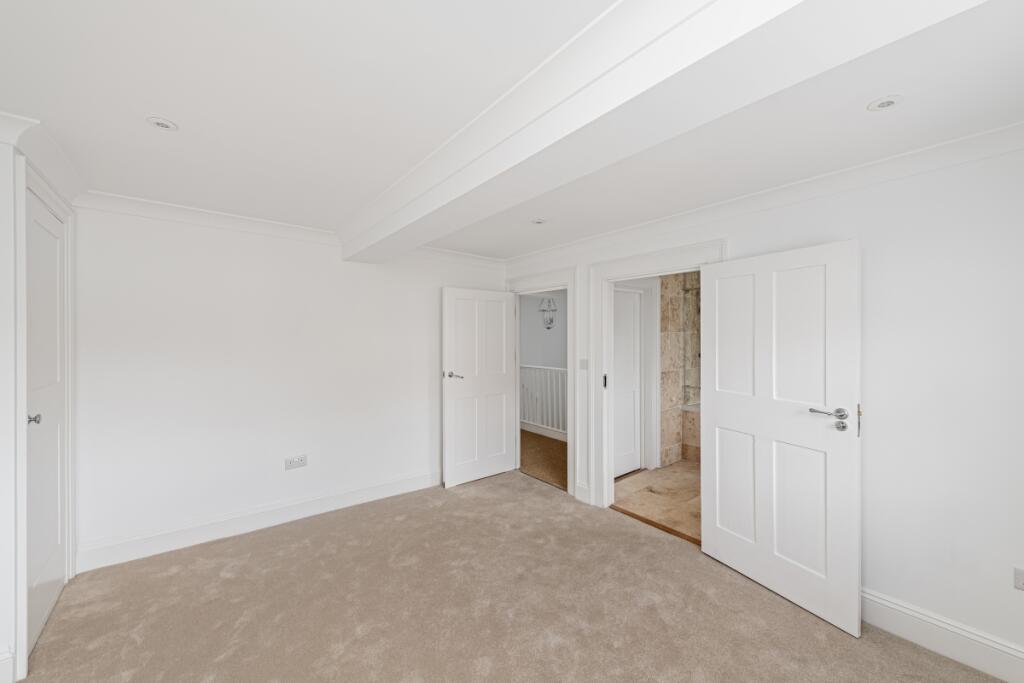 33 Conway Street ...