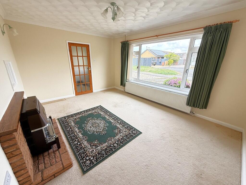LIVING ROOM 1