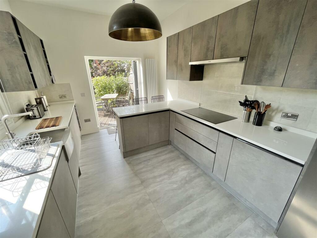 Kitchen Aspect 2.jpg