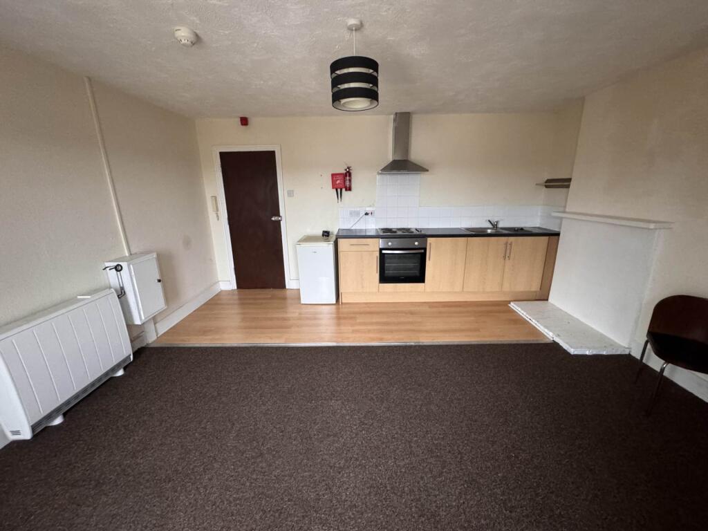 Watts Avenue, Rochester