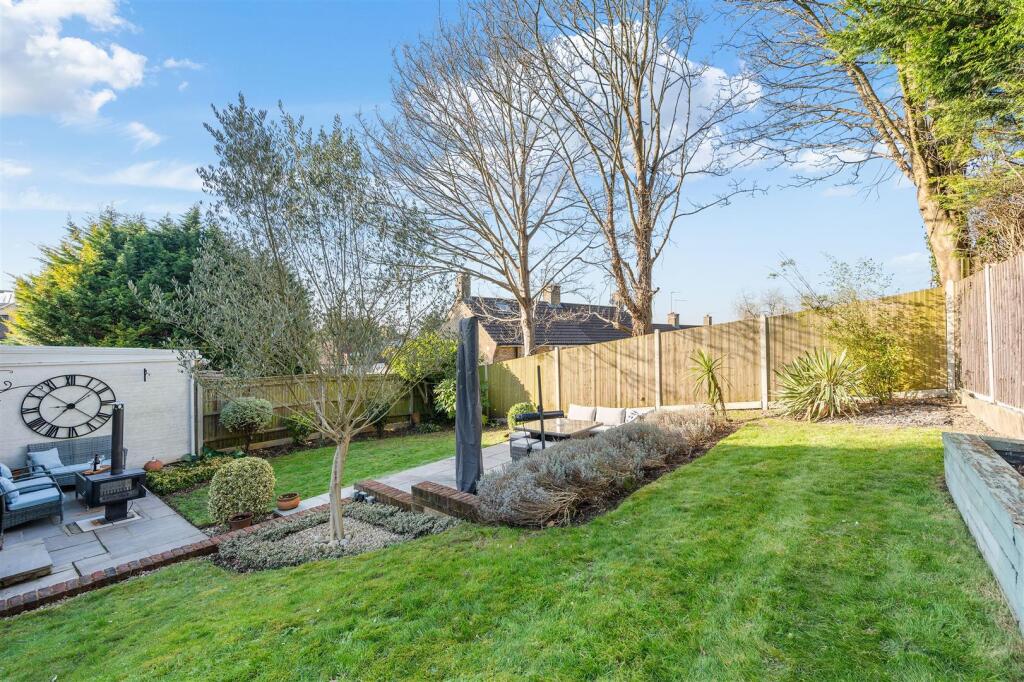 HILLSIDE CLOSE, 3- (18).jpg