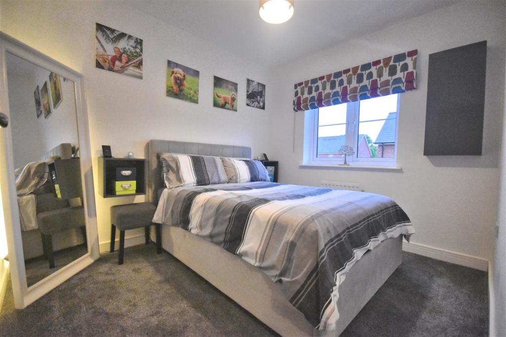bed 1.jpg