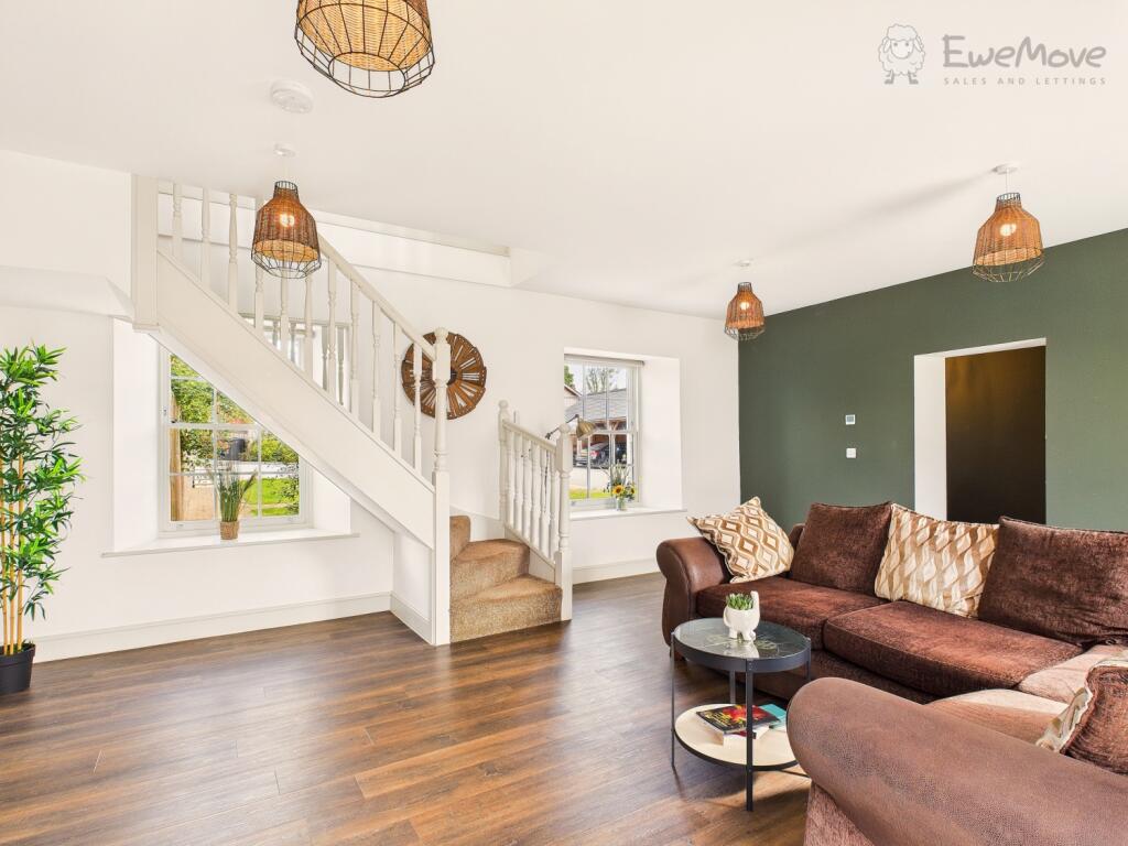 CAM03640G0-PR0061-STILL012