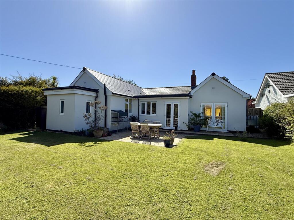 Rear Garden:
