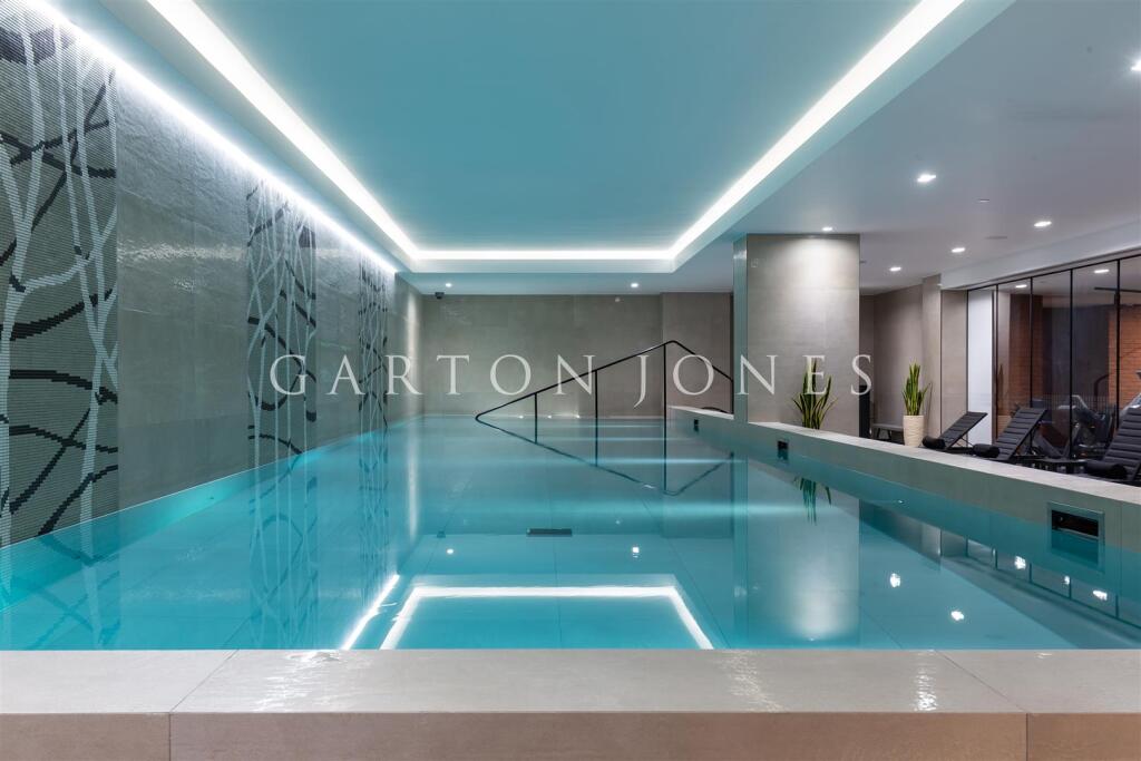 swimming pool (2).JPG